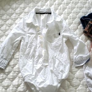 𝅺BABYBOY  BGOSH WHITE SHIRT LONG-SLEEVED  SIZE 18 MONTHS